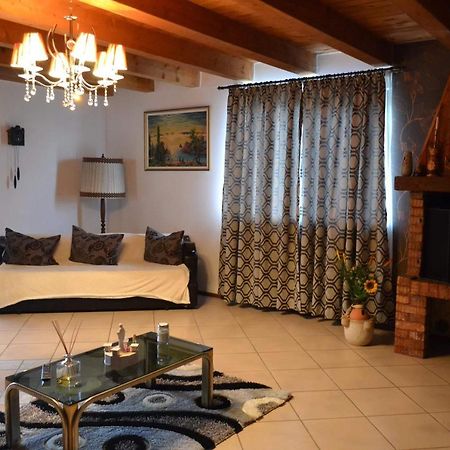 فيلا Tritenii de Josفي Casa Ricciotti المظهر الخارجي الصورة