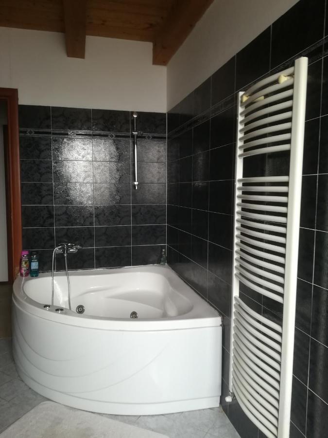 فيلا Tritenii de Josفي Casa Ricciotti المظهر الخارجي الصورة
