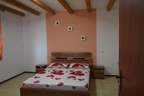 فيلا Tritenii de Josفي Casa Ricciotti المظهر الخارجي الصورة